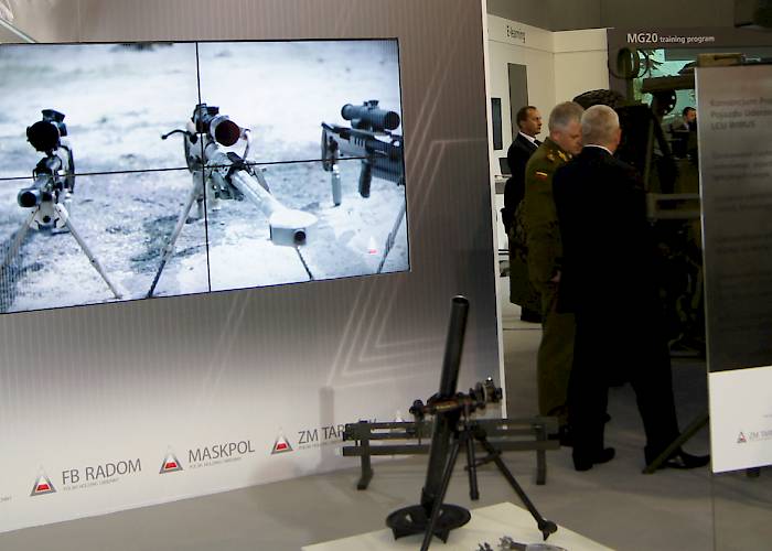 Polish Defence Holding - videowall with defence industry presentation