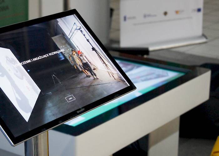 Targi Modernizacji Budynków - prezentacja interaktywna na ekranie dotykowym